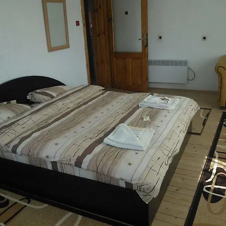 Jani Къща за гости Триград